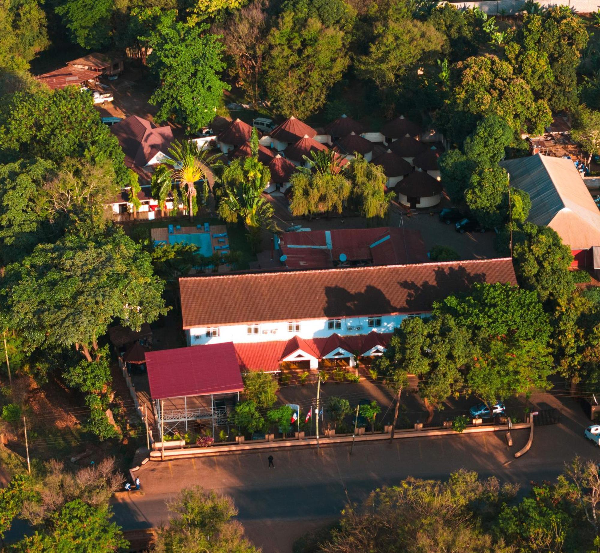 Keys Hotel Moshi Esterno foto